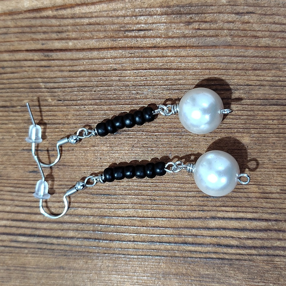 *5 For $20*Elegant Pearl and Black Bead Earrings/Handmade Ladies Dangle Earrings - Picture 5 of 5